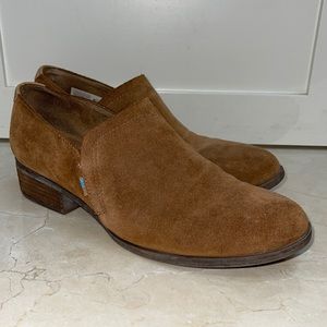 Tom’s dark amber suede Shaye Bootie 9.5